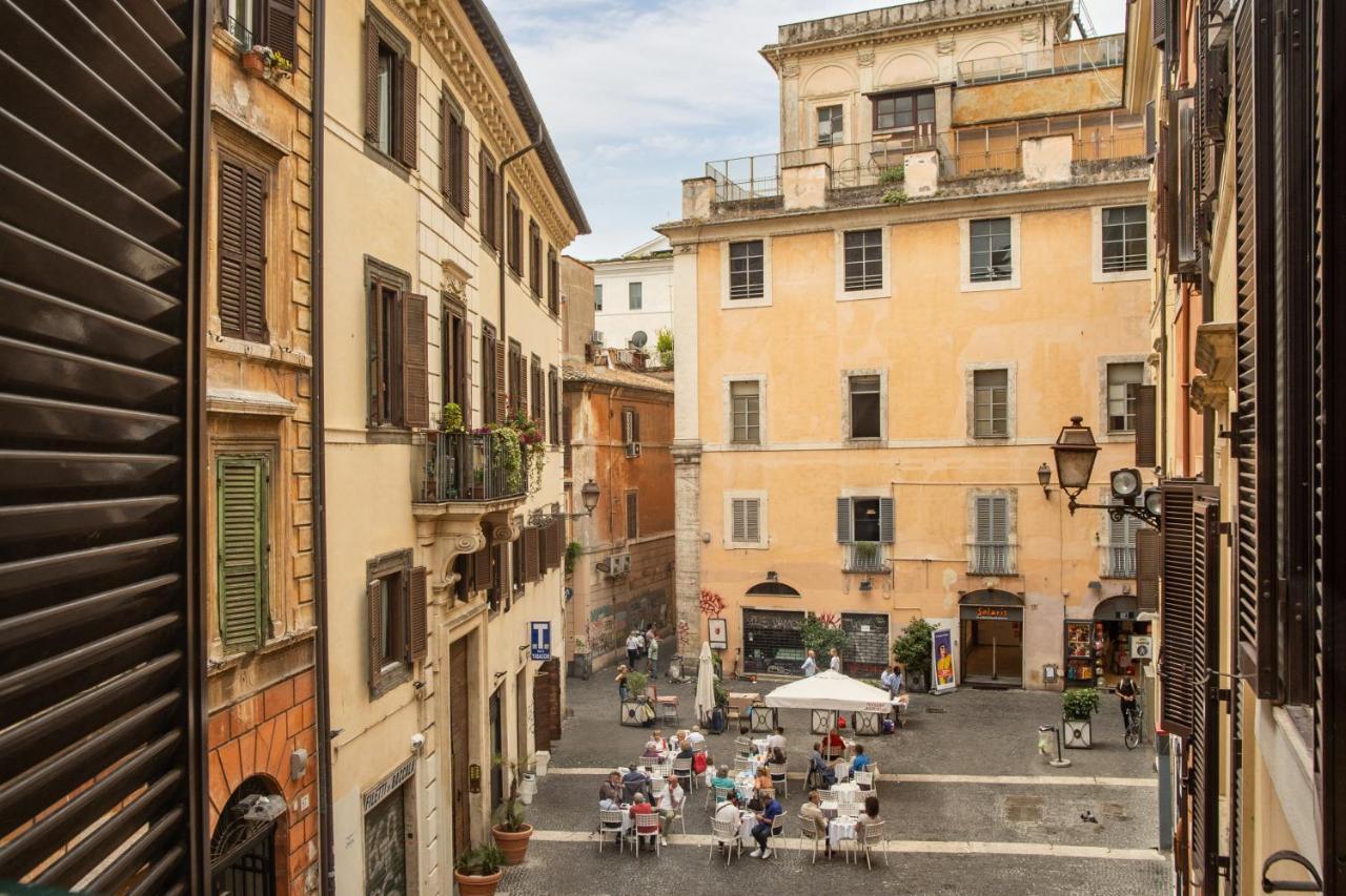 Largo Dei Librari Unique Rom