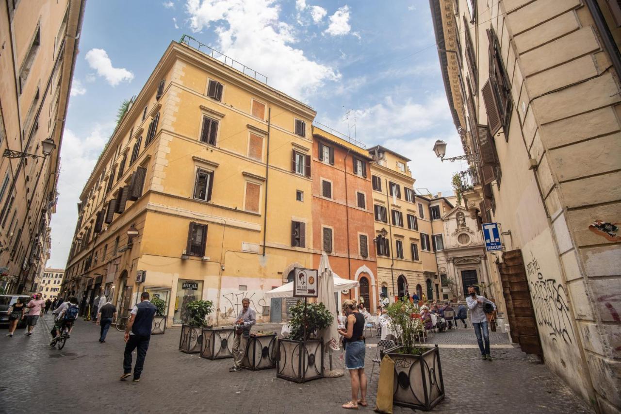 Largo Dei Librari Unique * Rom